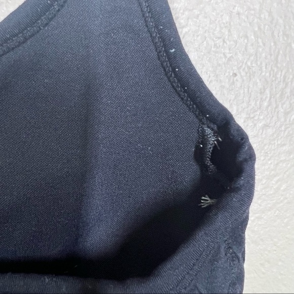 Athleta Black Womens Fitted Seamless Racer Back Sports Bra Size Medium - Picture 6 of 8